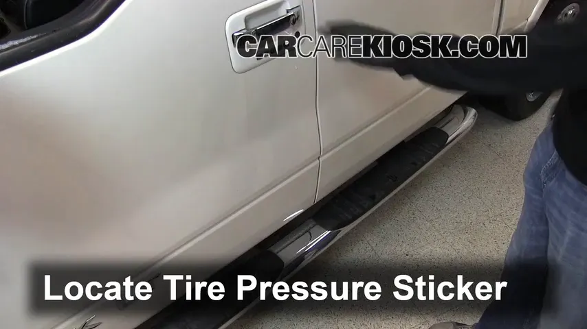 2007 Lincoln Mark LT 5.4L V8 Neumáticos y ruedas Controlar presión de neumáticos